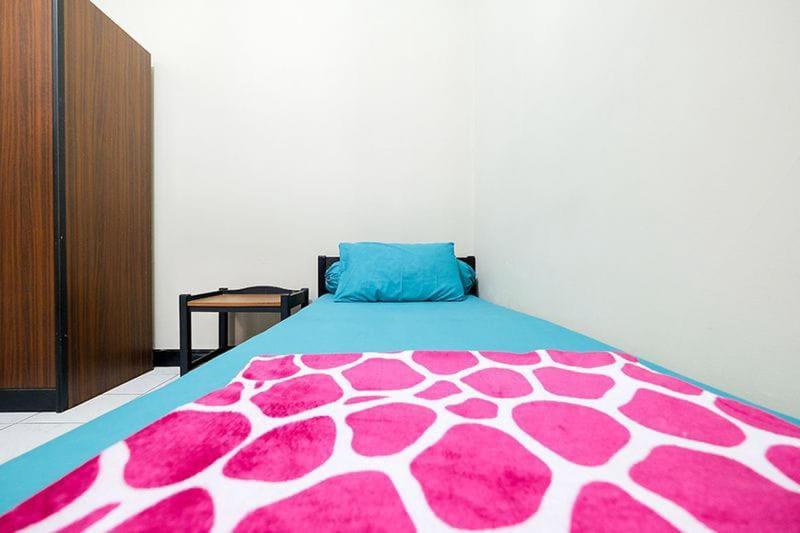812 Khusus Putra For Male Only Homestay Bandung
